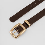 Correa marrón con acabado charol