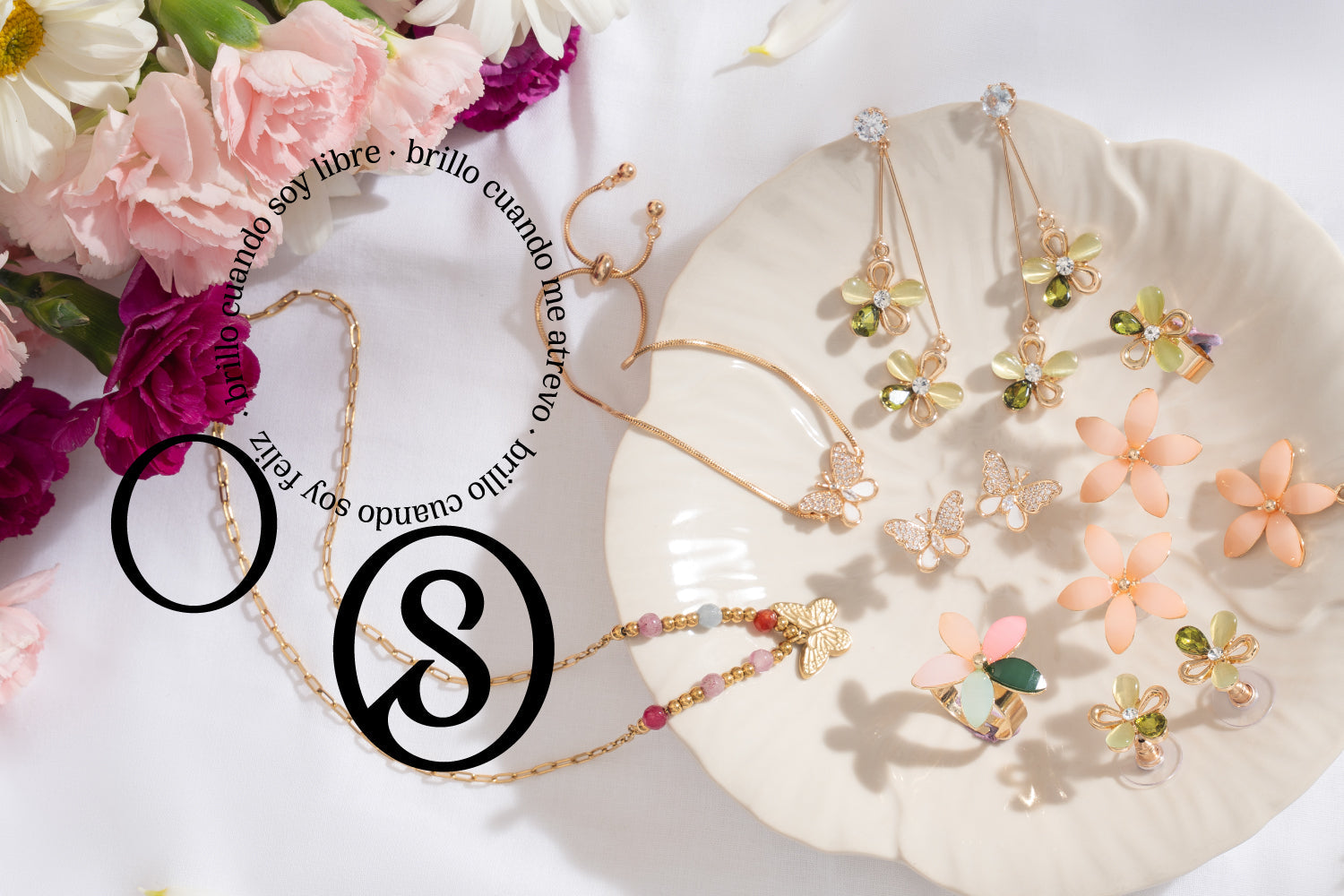 Significado de las flores en joyería y cómo usarlas para destacar