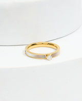 Anillo de Acero Nacarado y Pedrería