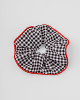 Colet cuadros blanco y negro con borde rojo