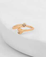Anillo corazón con pedrería de zircón