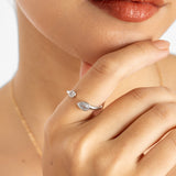 Anillo ajustable bañado en plata con zircón