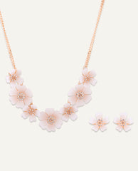 Set Collar + Arete Moda Flower Mix Dorado