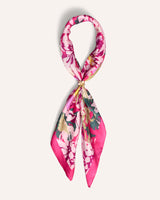 Pañuelo con Broche Primavera Fucsia