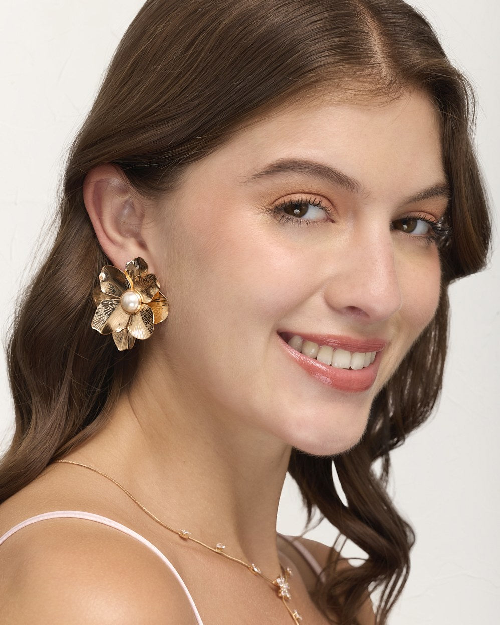 Aretes Grandes Trendy Flor Dorado – vista 2