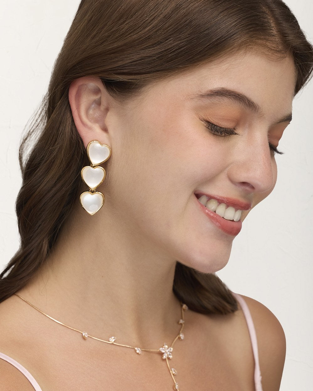 Aretes Largos Trendy Corazón Perla – vista 2