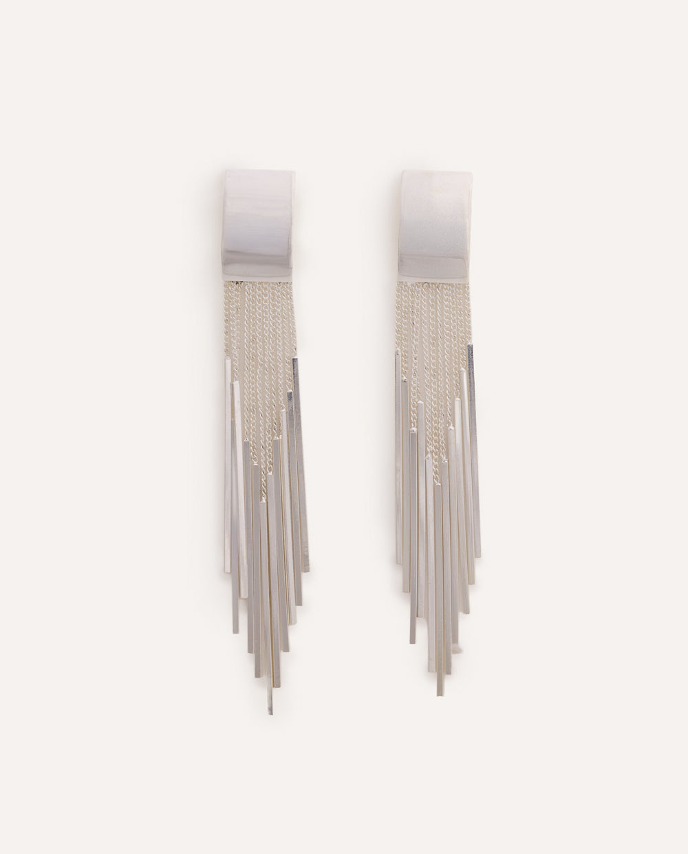 Aretes Largos Trendy Estela Plateado – foto 2