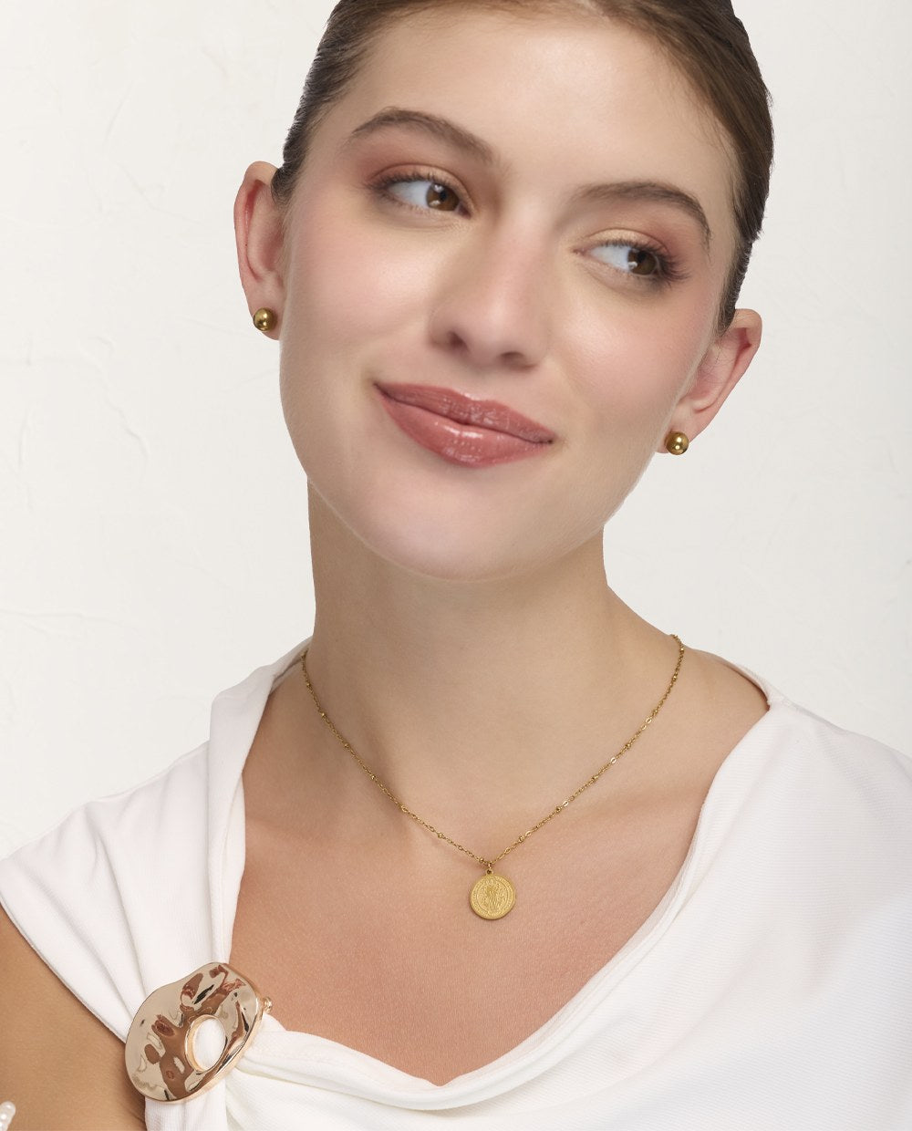 Set Collar + Arete de Acero Inoxidable San Benito Dorado – foto 2