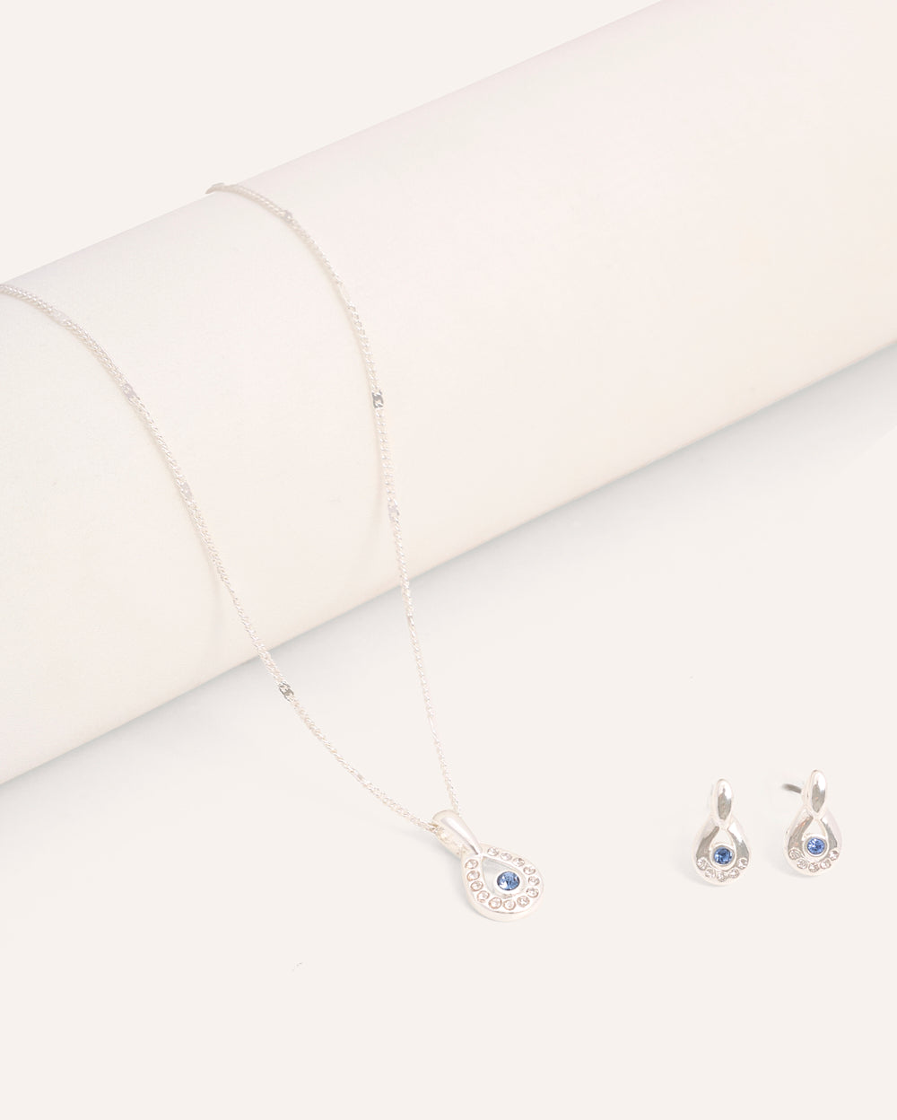 Set Collar + Arete Premium Bañado en Plata Pure – vista 2