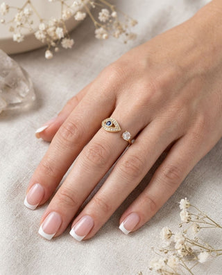 Anillo Bañado en Oro Premium Ojo Protector con Zircón