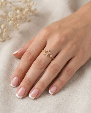 Anillo Bañado en Oro con estrella y zircón